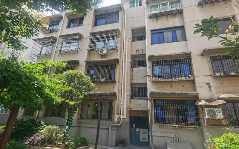 貴州省機關事務管理局國有資產(chǎn)管理服務中心貴陽市花溪區(qū)霞暉路靜暉村J-09號4層4-1號房屋招租